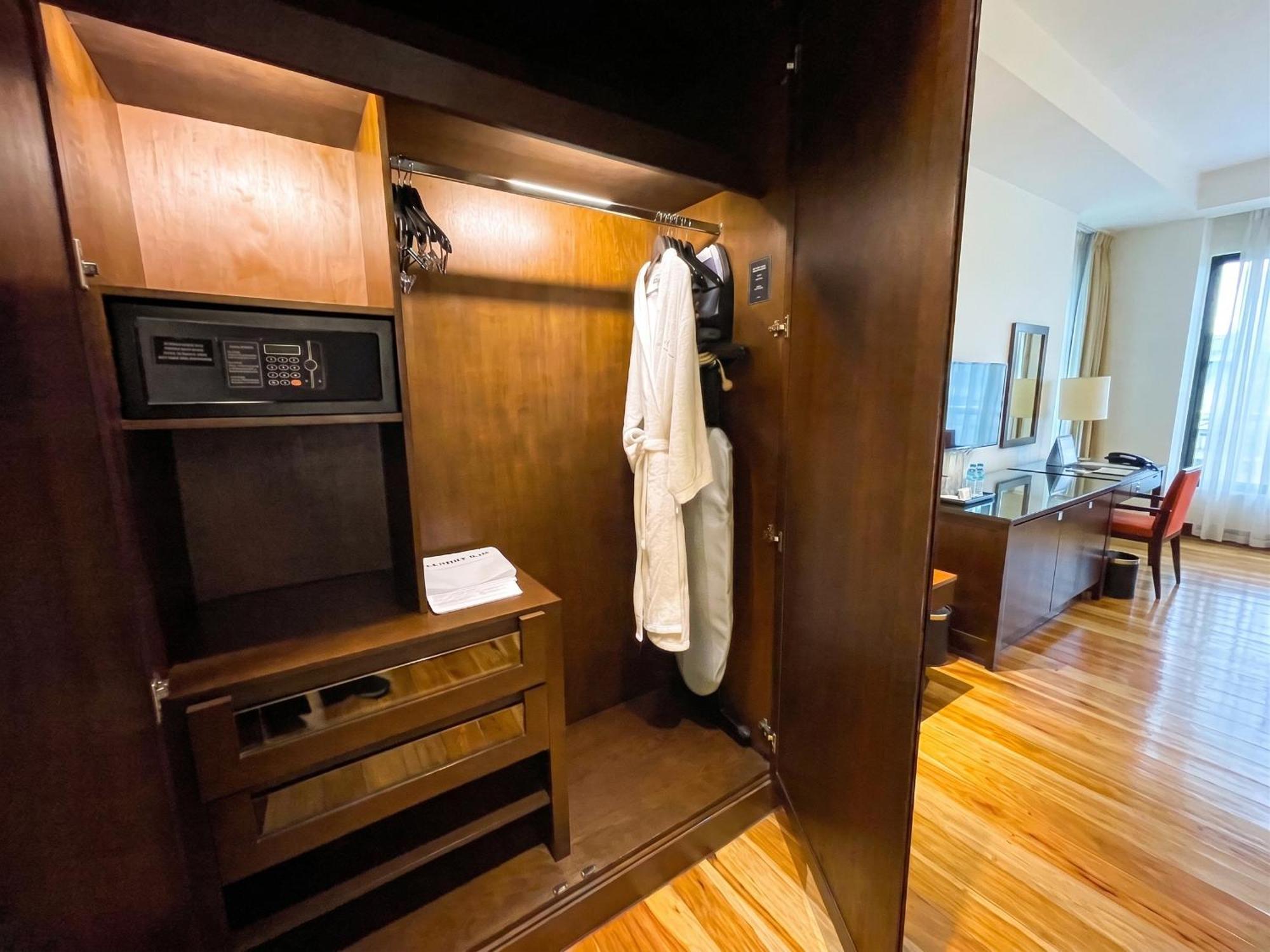 Standard Twin Room No View