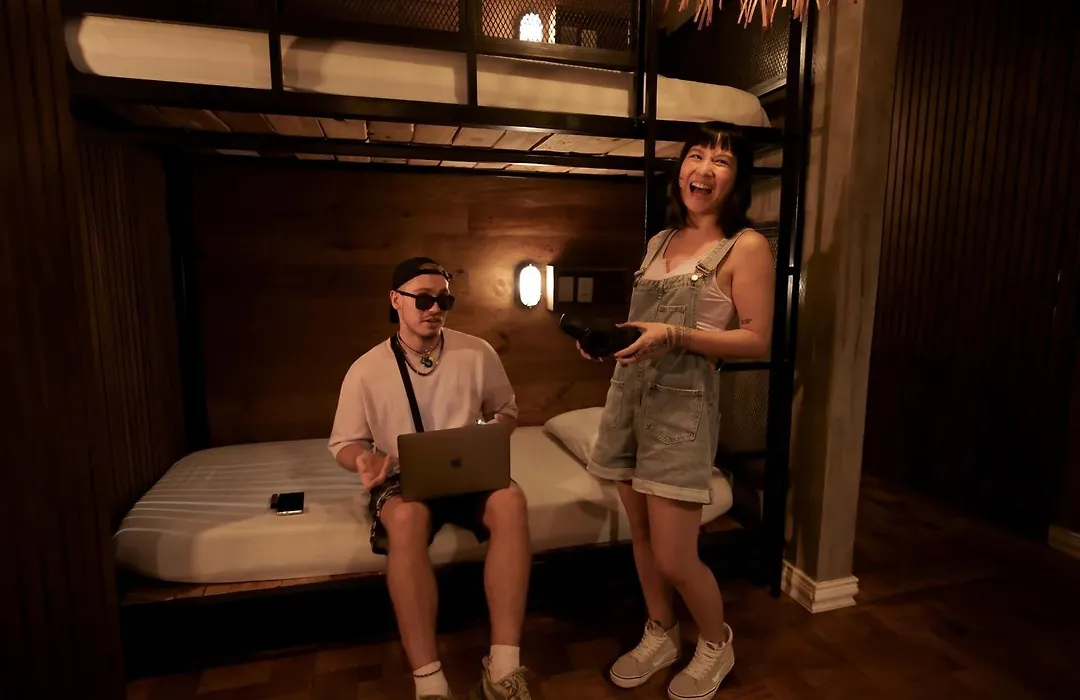 Connector Hostel-1